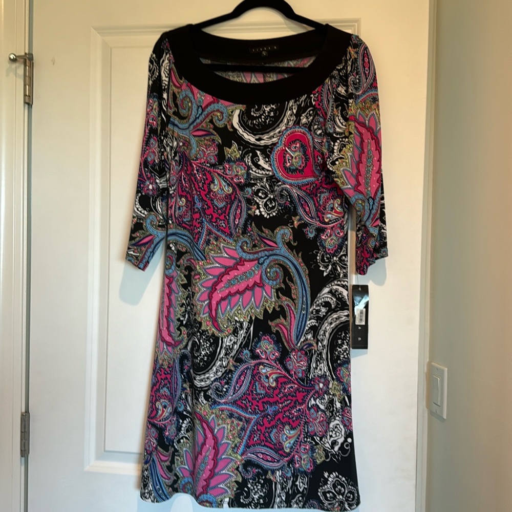 Black/multi color dress size M, new with tags, Tiana B